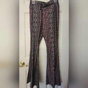 No Boundaries Stretchy Flare Pants Size Large